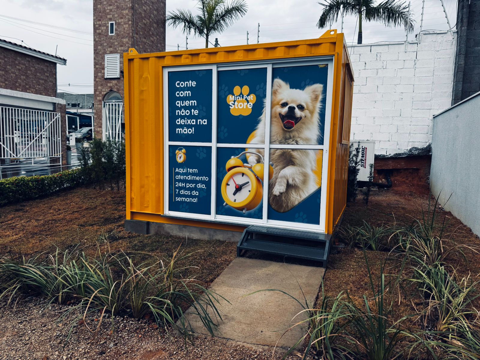 Mini Pet Container